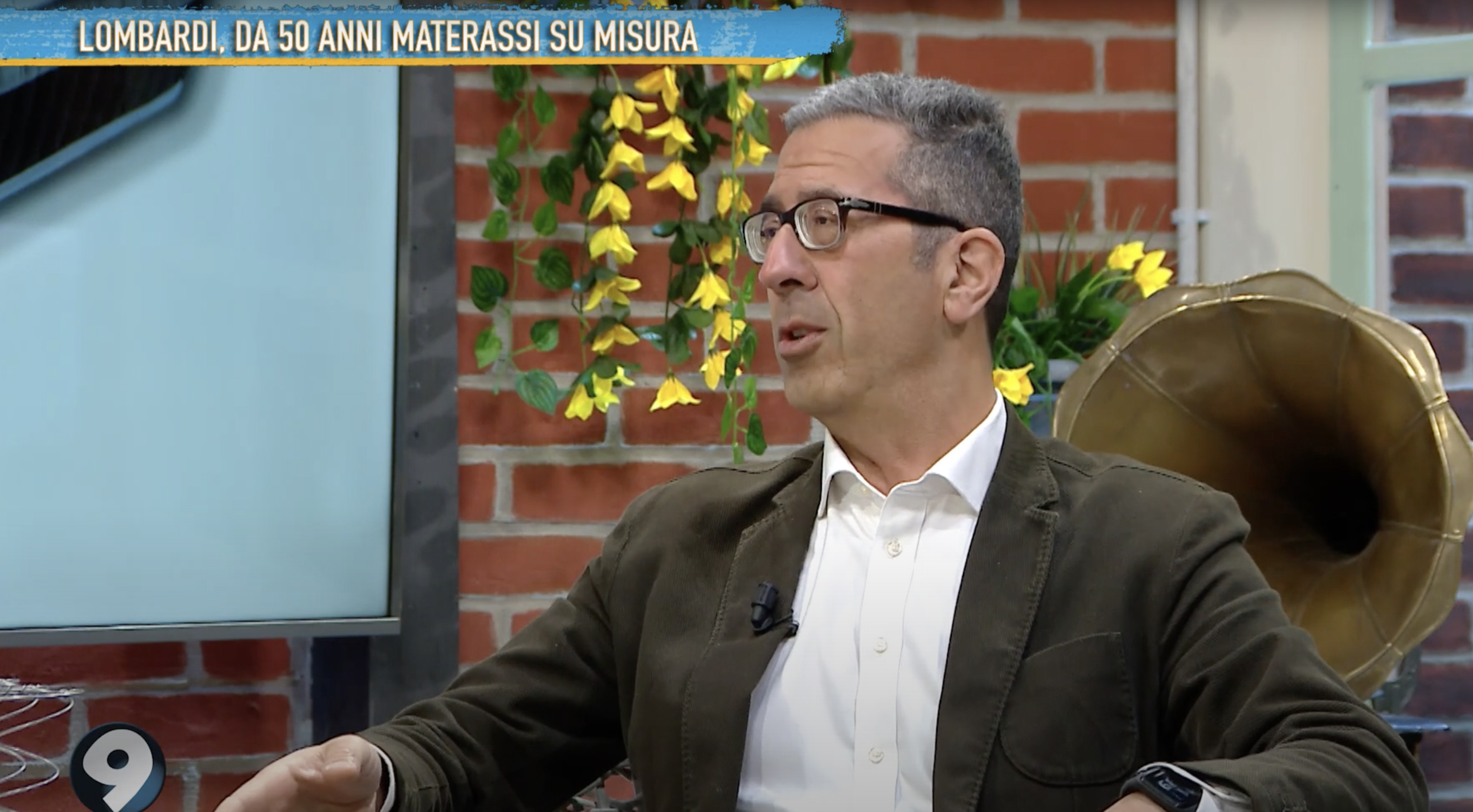 Lombardi Materassi e Letti, da 40 anni materassi su misura. E’ tornato a trovarci Domenico Giliberti, responsabile del servizio clienti per parlarci di manutenzione e di sanificazione dei materassi