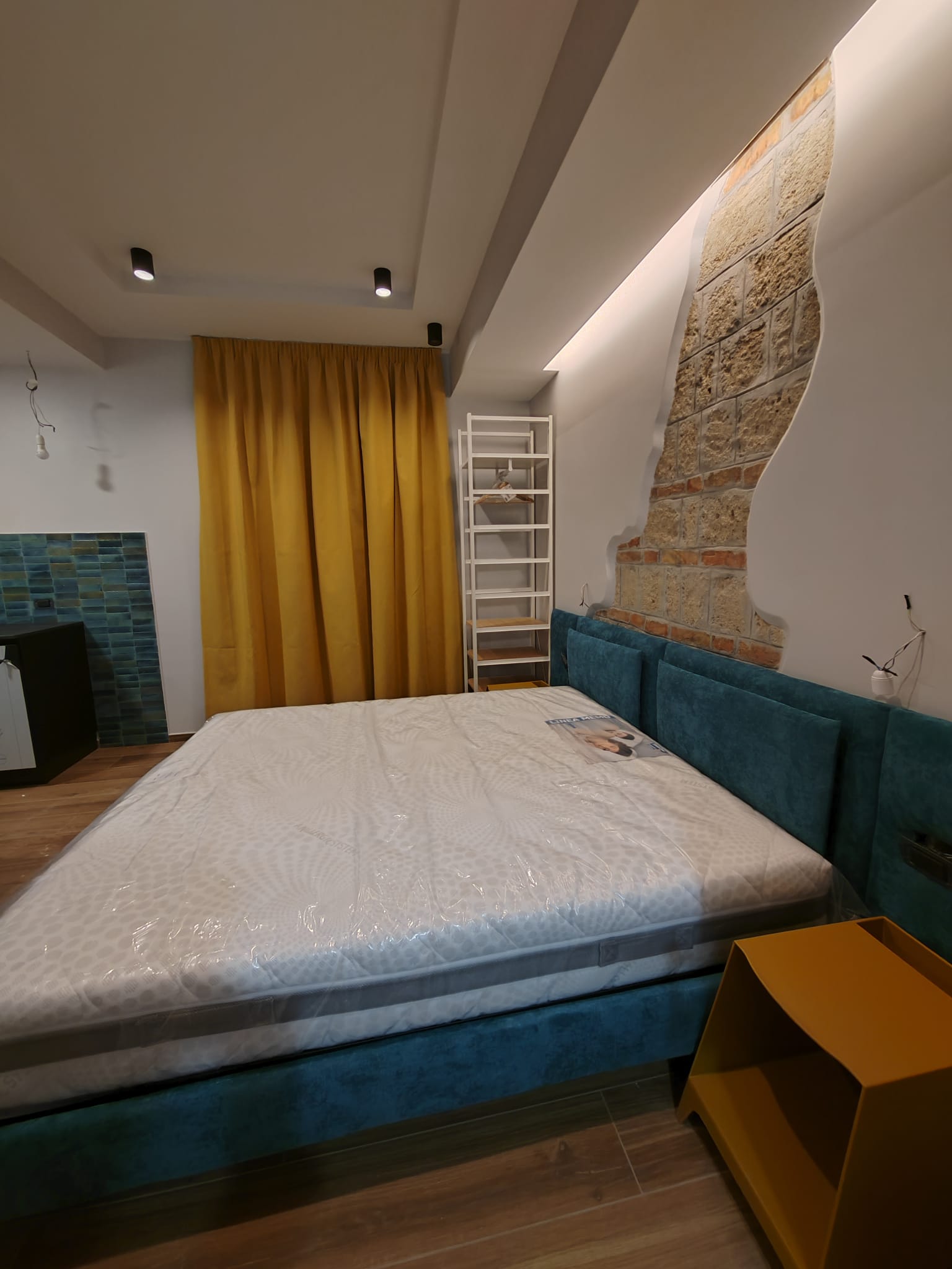 Letto con Testata personalizzata