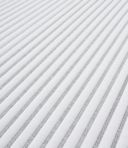 Superficie traspirante a canali del materasso FormaBed Ali in memory foam