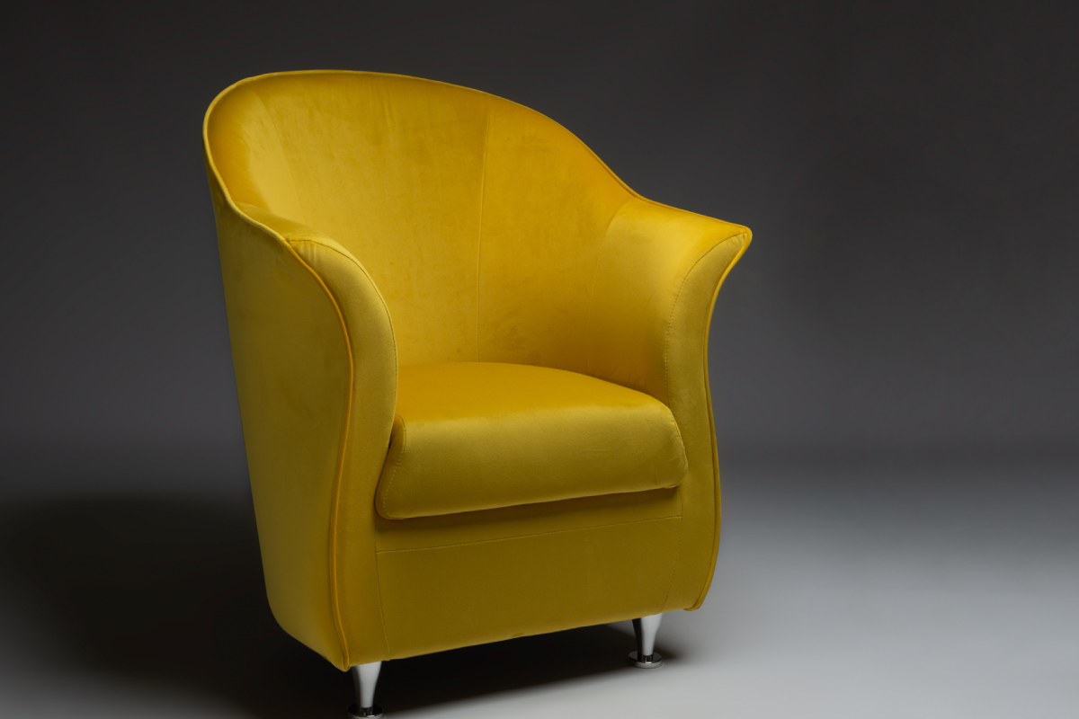 Poltroncina Carlotta Color imbottita dal design moderno disponibile da Lombardi Materassi e Letti a Napoli